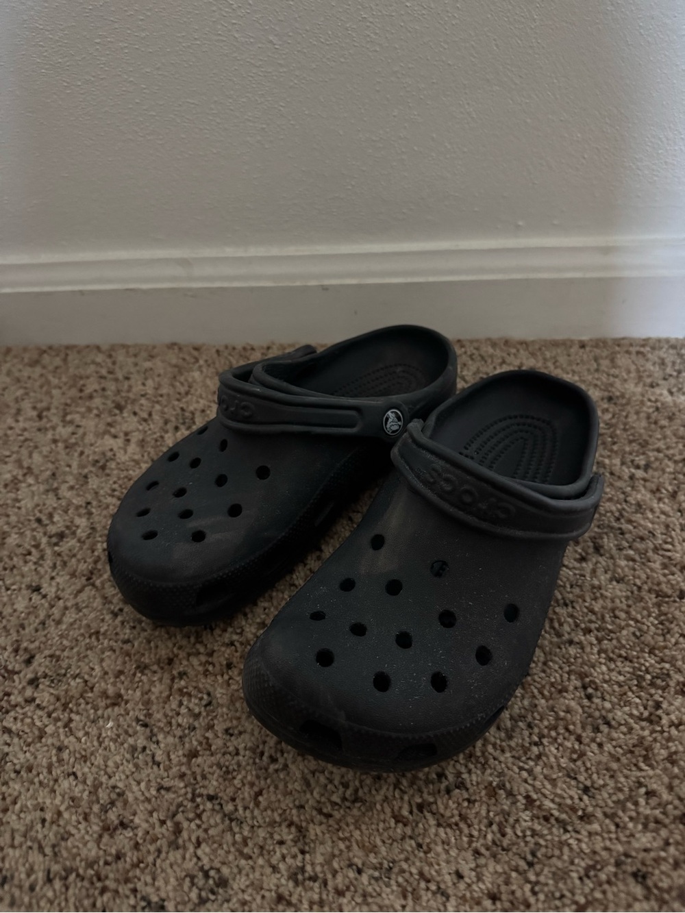 CROCS Classic Clogs in Black